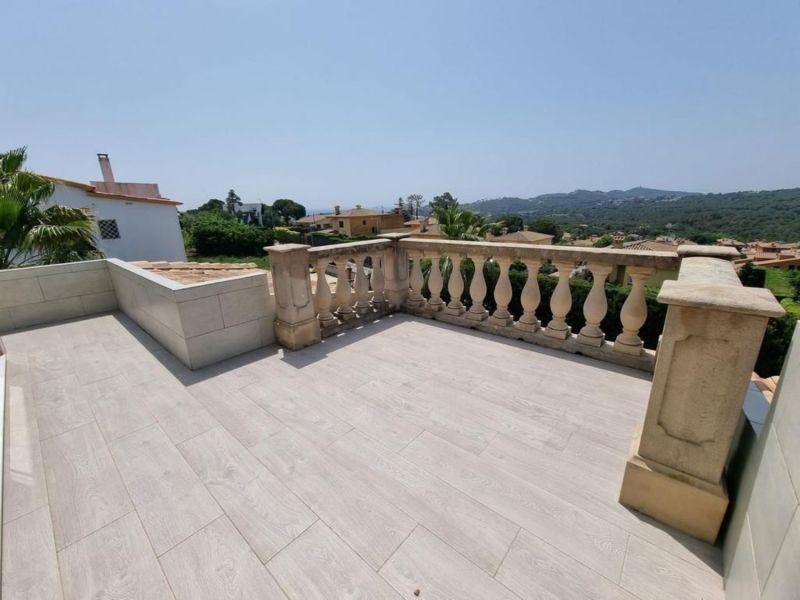 Продается 6к вилла 415 м², участок 859 м² в Льорет-де-Мар