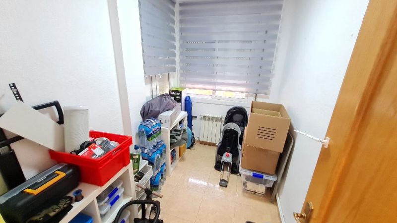 Продается большая квартира на 4 спальни в Бланесе