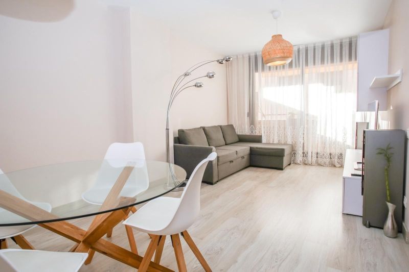 Эксклюзивные апартаменты с 2 спальнями в районе Санта-Клотильдa, всего в нескольких метрах от пляжа