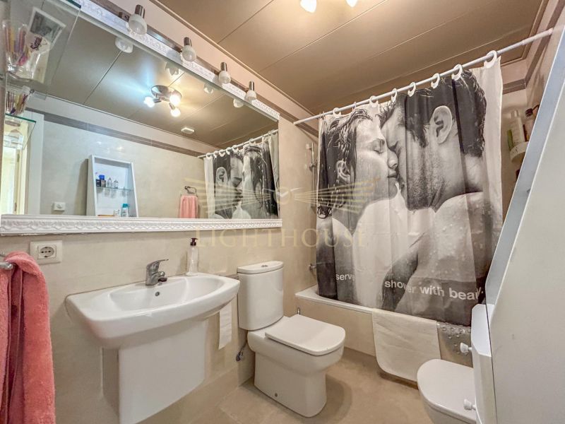 Эксклюзивная квартира с большим частным садом всего в 100 метрах от бухты Кала Са Боаделья