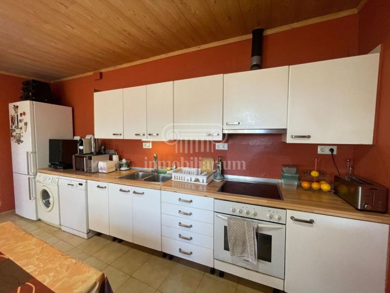 Продается участок 761 м² с домом 52 м² в Айгуавива