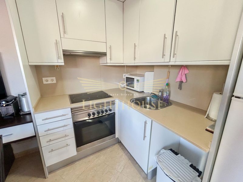 Квартира 57 м² с туристической лицензией в центре Льорет-де-Мар