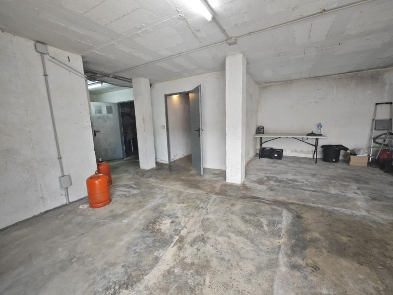 Продается вилла 192 м² с бассейном в Видререс