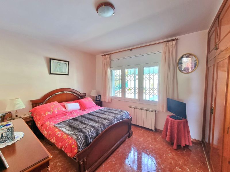 Сдается 5к вилла 265 м², участок 824 м² с бассейном и панорамным видом на Монсень в Льорет-де-Мар