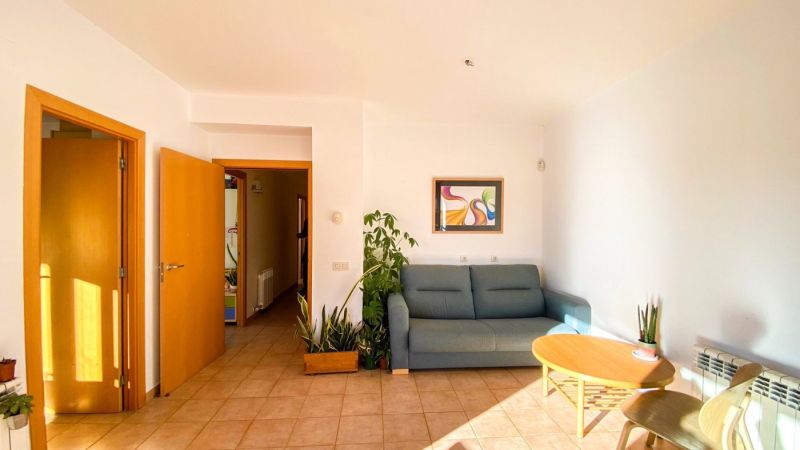 Солнечная трехкомнатная квартира в районе Фенальсе, г. Льорет-де-Мар.