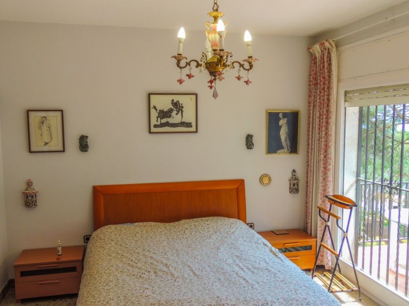 Вилла 254 м² с туристической лицензией в La Montgoda, Lloret de Mar