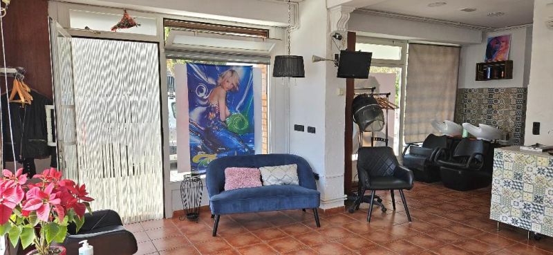 Продается угловое помещение 49 м² в районе Ca L'Aguidó, Blanes