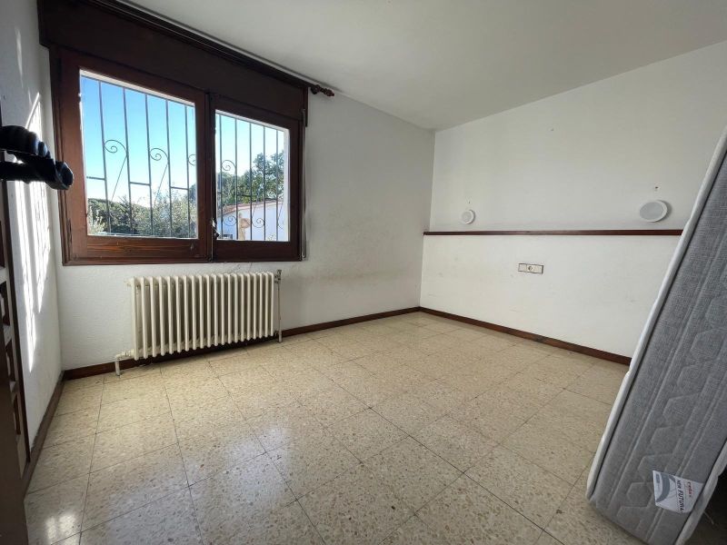 Продается 3к дом 91 м², участок 150 м² в нескольких минутах от пляжа в Cala Canyelles, Льорет-де-Мар