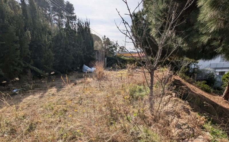 Продается участок 715 м² под строительство с видом на горы в Рока Гросса, Льорет-де-Мар