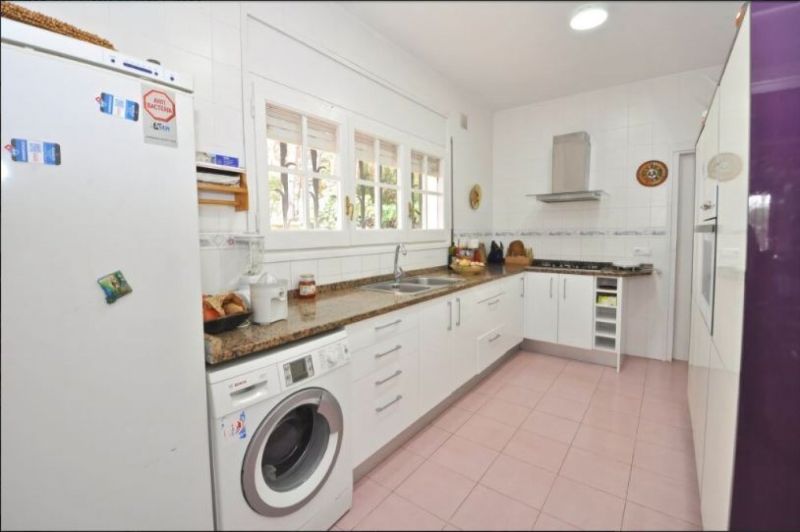 Вилла 254 м² с туристической лицензией в La Montgoda, Lloret de Mar