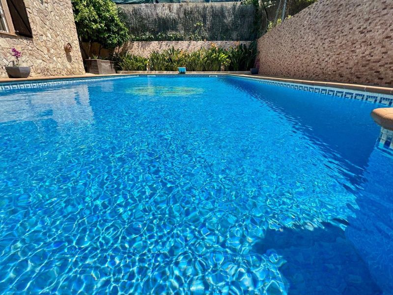 Продается 3к дом 254 м², участок 417 м² с туристической лицензией в Aiguaviva Parc, Видререс