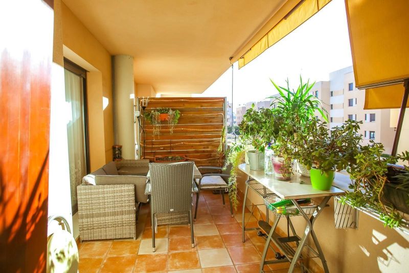 Эксклюзивные апартаменты с 2 спальнями в районе Санта-Клотильдa, всего в нескольких метрах от пляжа