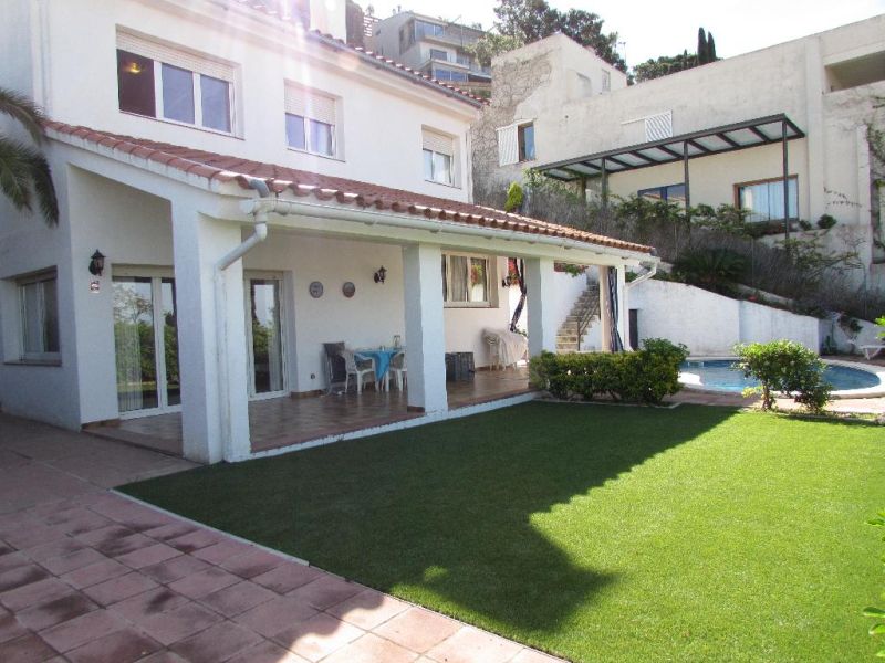 Продается большая вилла 433 м² в районе Sant Joan с видом на море, Blanes