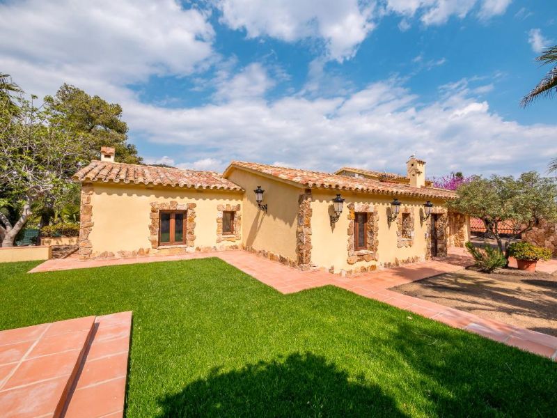 Продается дом 400 м² с видом на море в Cala Sant Francesc, Blanes