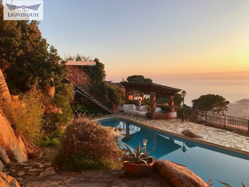 Земельный участок площадью 1 008,00 м²