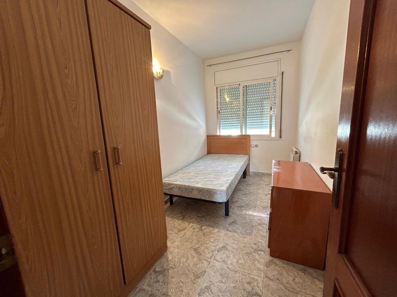 Уникальная возможность в районе Фенальс! Просторная квартира в нескольких шагах от моря