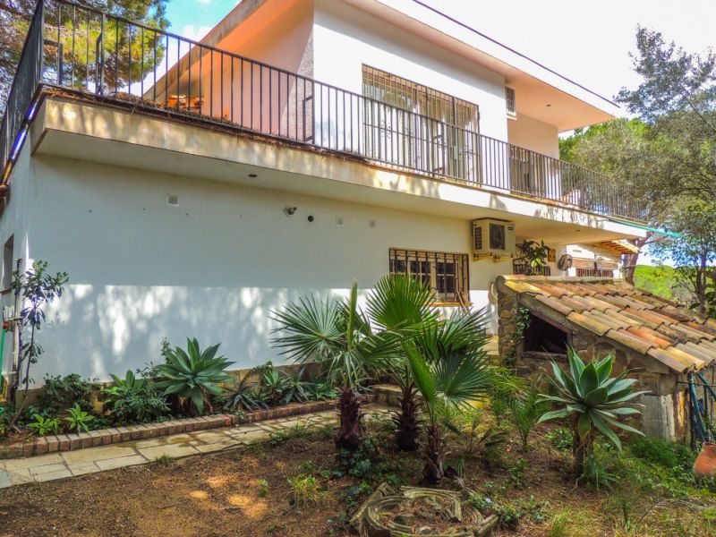 Вилла 254 м² с туристической лицензией в La Montgoda, Lloret de Mar