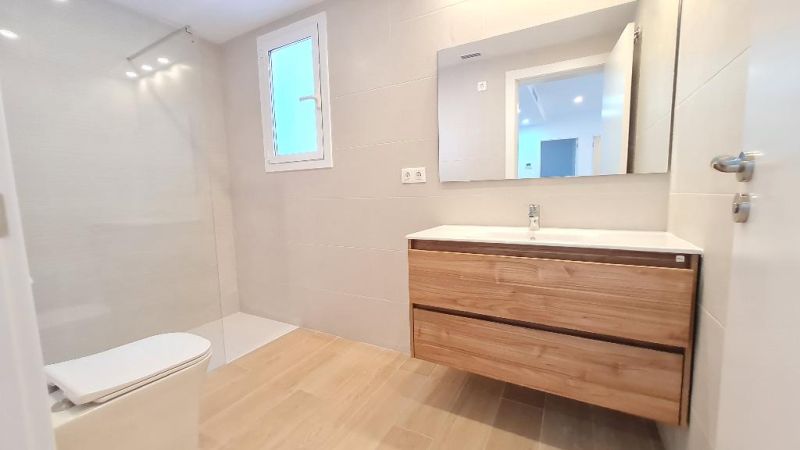 Продается дом 90 м², участок 192 м² в Бланес
