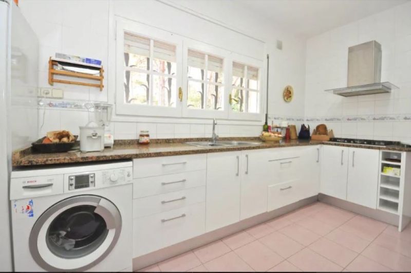 Вилла 254 м² с туристической лицензией в La Montgoda, Lloret de Mar