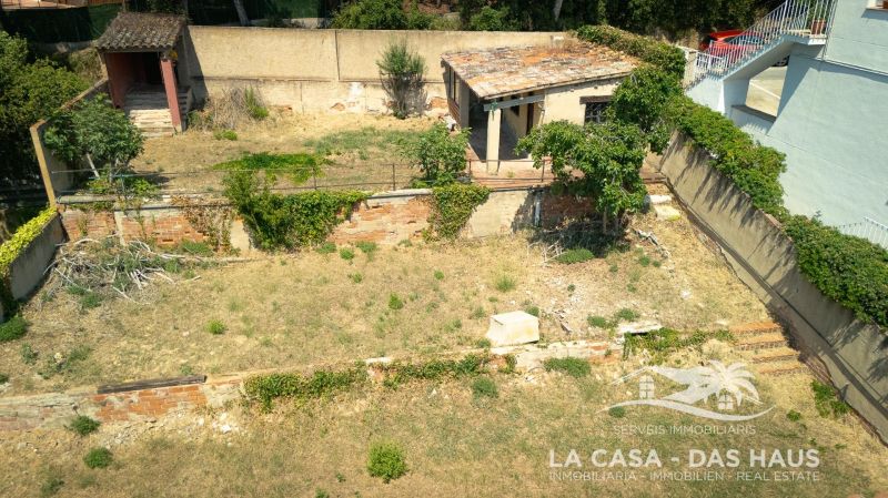 Продается участок 375 м² под застройку в Льорет-де-Мар, Центр