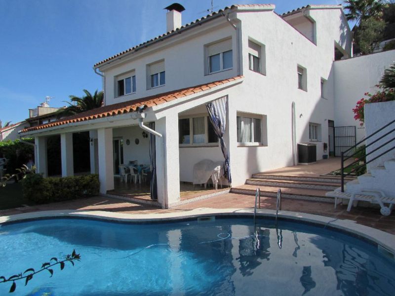 Продается большая вилла 433 м² в районе Sant Joan с видом на море, Blanes