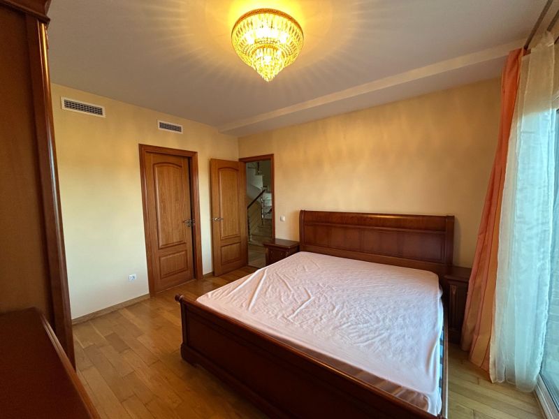 Просторный дом с великолепным видом на горы