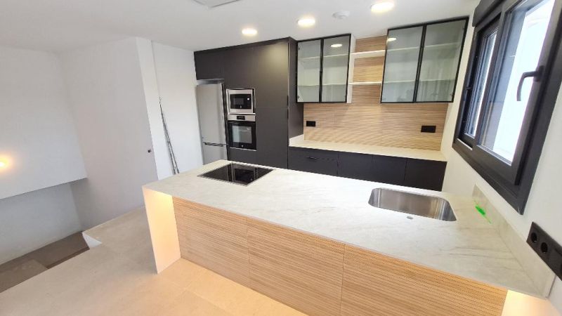 Продается дом 400 м² в Бланесе