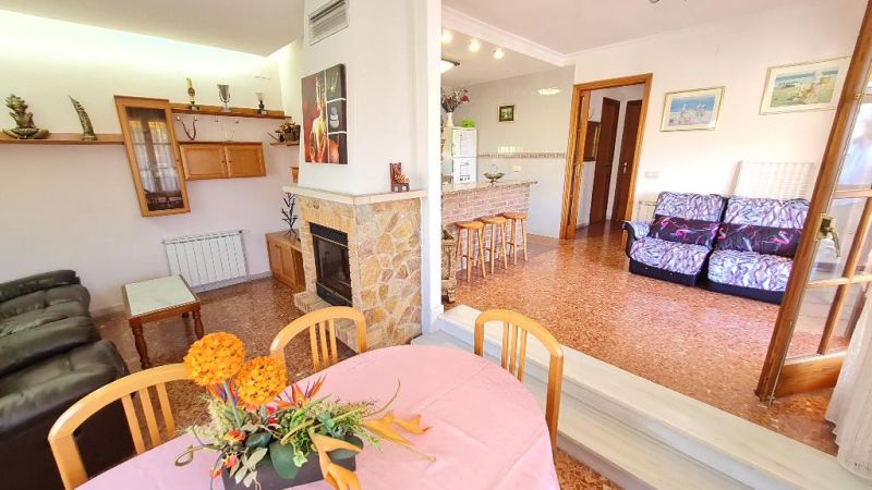 Продается дом 220 м² на 2 этажа в урбанизации Roca Grossa, Льорет-де-Мар