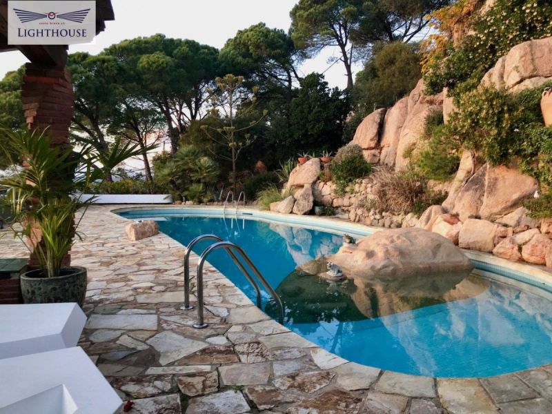 Земельный участок площадью 1 008,00 м²