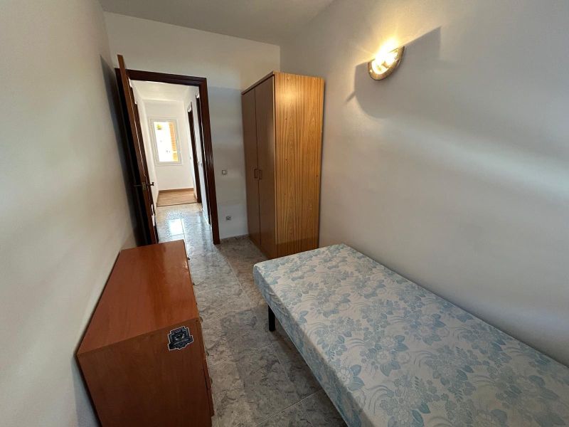 Уникальная возможность в районе Фенальс! Просторная квартира в нескольких шагах от моря