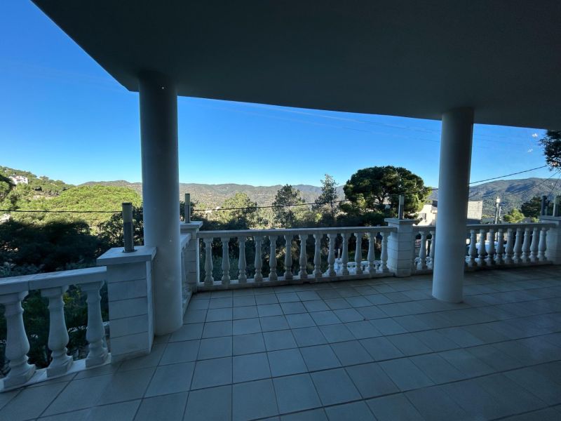 Просторный дом с великолепным видом на горы