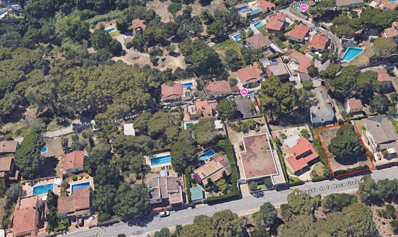 Продается участок 715 м² под строительство с видом на горы в Рока Гросса, Льорет-де-Мар