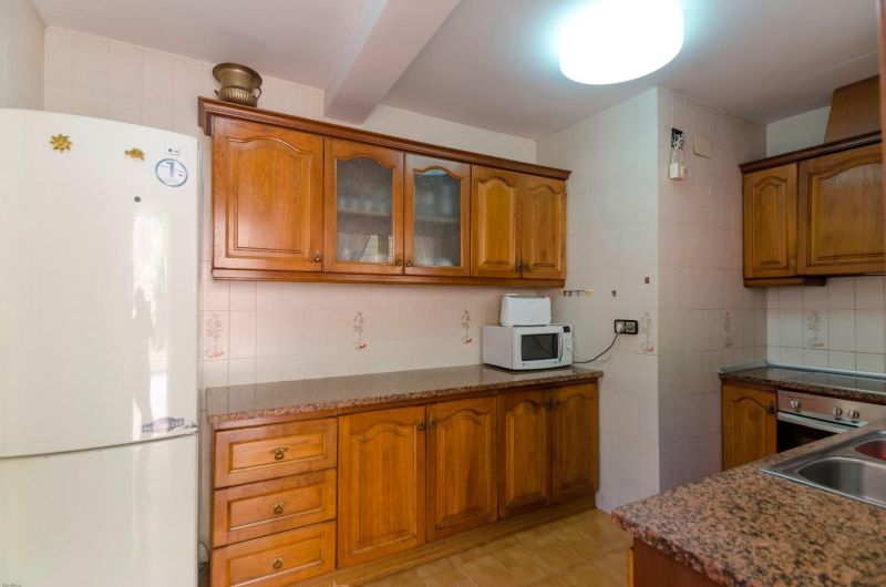 Просторная вилла с 7 спальнями и туристической лицензией недалеко от пляжа