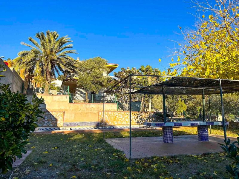 Продается участок 750 м² в Los Pinares, Льорет-де-Мар