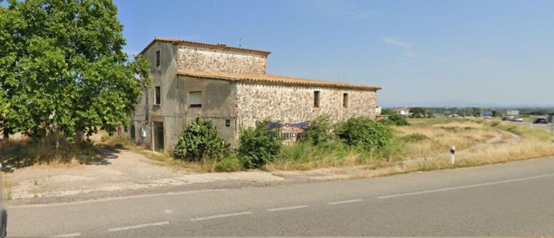 Продается усадьба с земельным участком площадью 70 450 м²