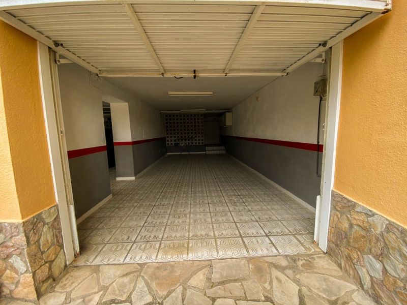 Просторный дому в частном секторе Кала Каньельес