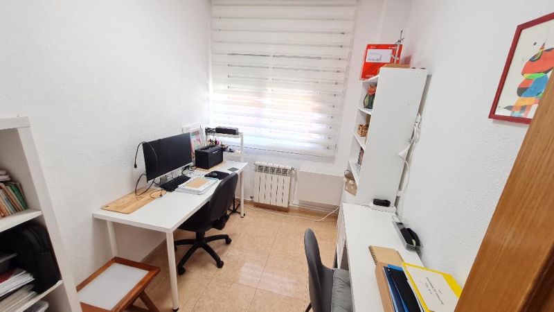 Продается большая квартира на 4 спальни в Бланесе