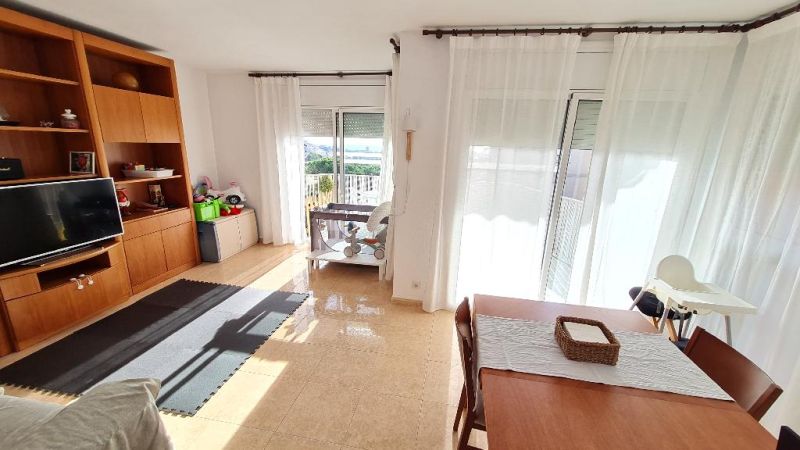 Продается большая квартира на 4 спальни в Бланесе