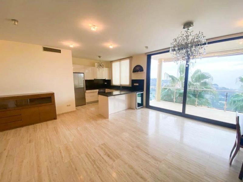 Элегантная вилла с видом на море.