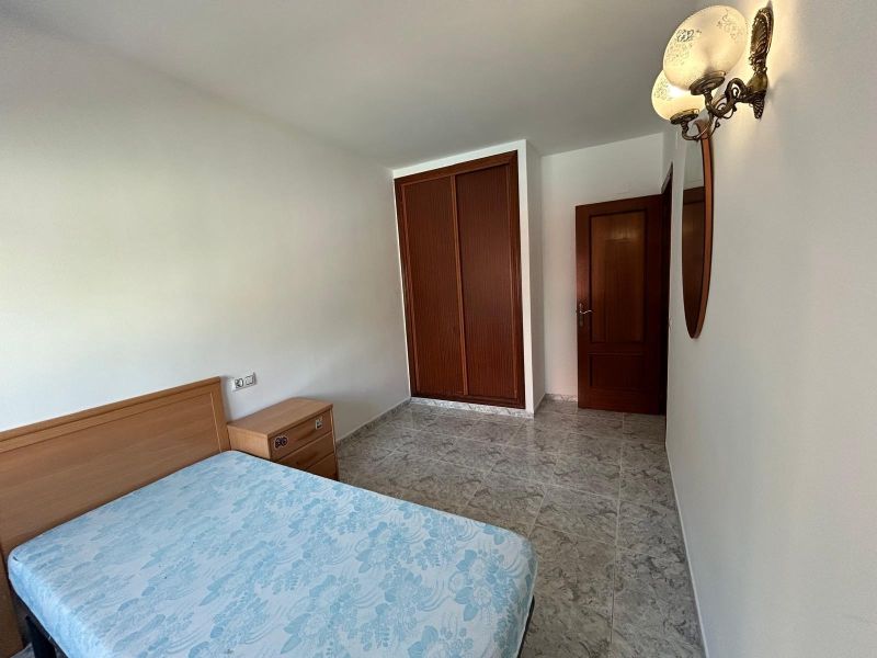 Уникальная возможность в районе Фенальс! Просторная квартира в нескольких шагах от моря