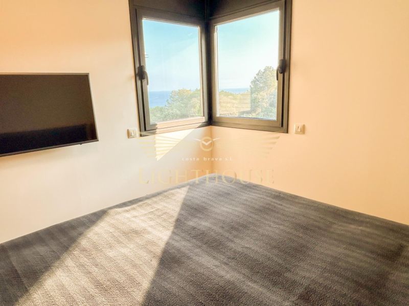 Эксклюзивный Пентхаус в Районе Фенальс с Частным Соларием и Видом на Море