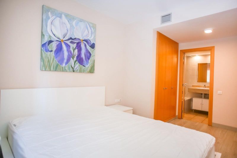 Эксклюзивные апартаменты с 2 спальнями в районе Санта-Клотильдa, всего в нескольких метрах от пляжа