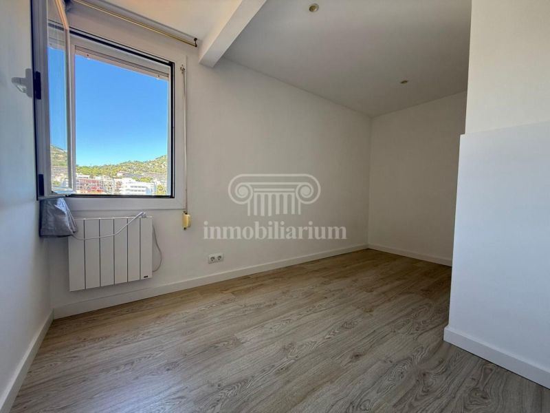 Продается 4к дом 425 м² в Сан-Фелиу-де-Гишольс
