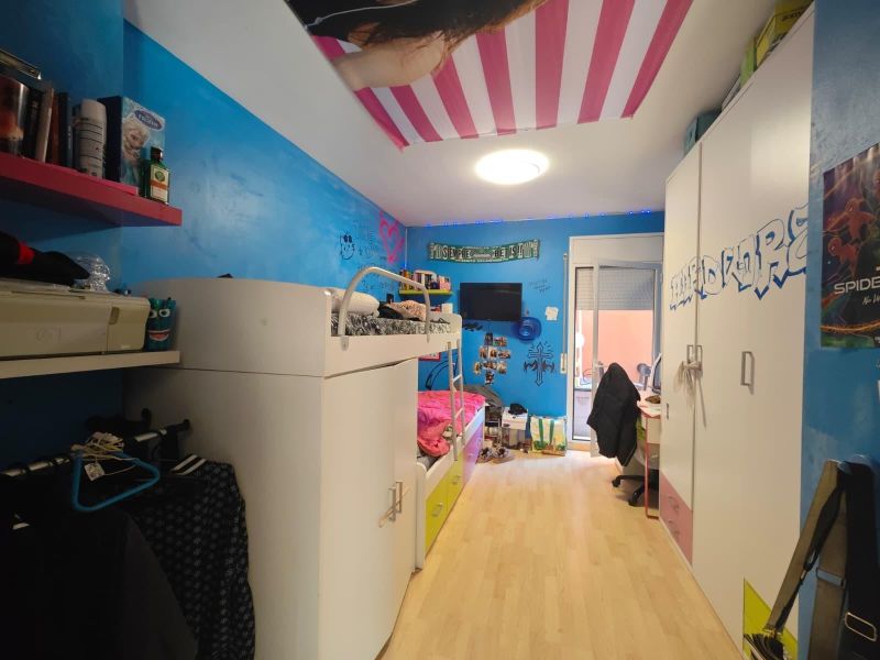 Продается 3к квартира 100 м² с закрытым гаражом в Палафольс