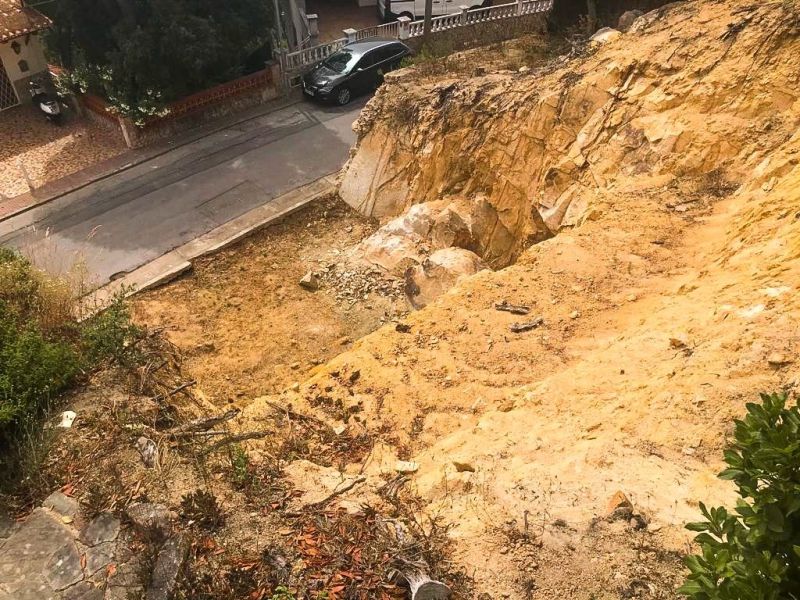 Земельный участок площадью 1 008,00 м²