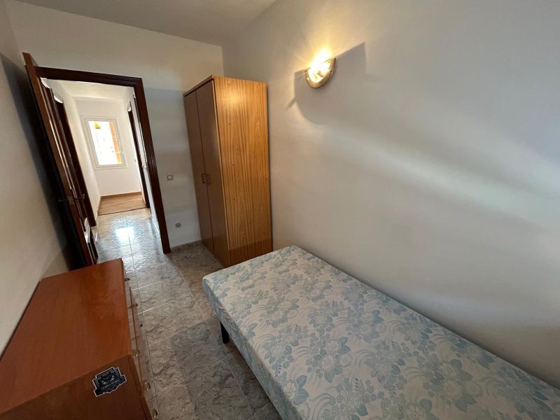 Уникальная возможность в районе Фенальс! Просторная квартира в нескольких шагах от моря