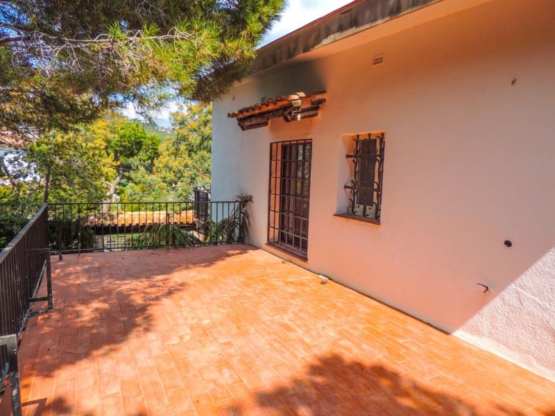 Вилла 254 м² с туристической лицензией в La Montgoda, Lloret de Mar
