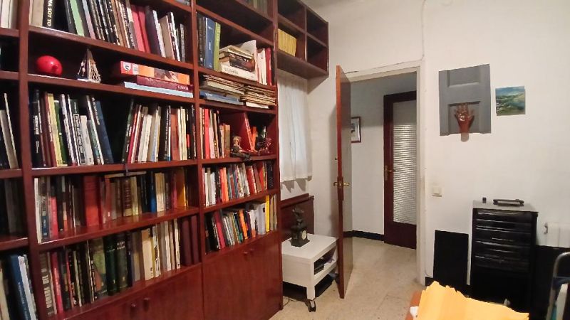 Продается квартира 94 м² возле пляжа, центр Бланеса