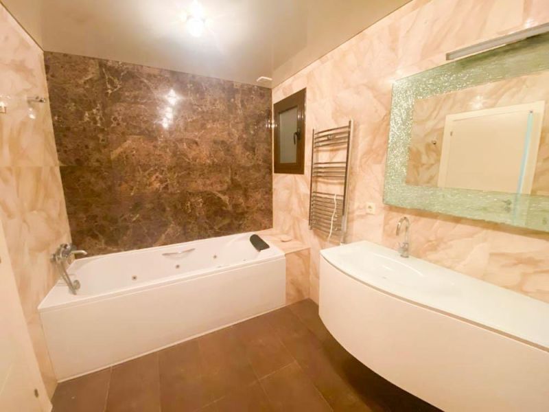 Элегантная вилла с видом на море.