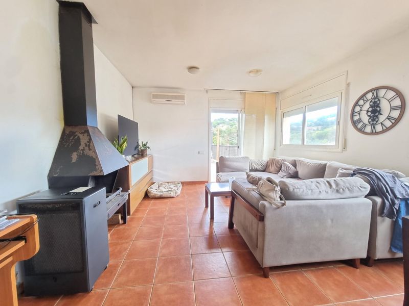 Продается вилла 192 м² с бассейном в Видререс